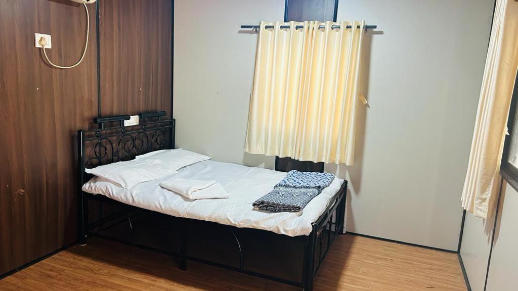 Stay On The Way Resort Mandwa Alībāg Exterior foto
